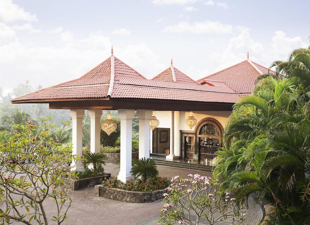 Taj Bentota Resort & Spa Exterior photo